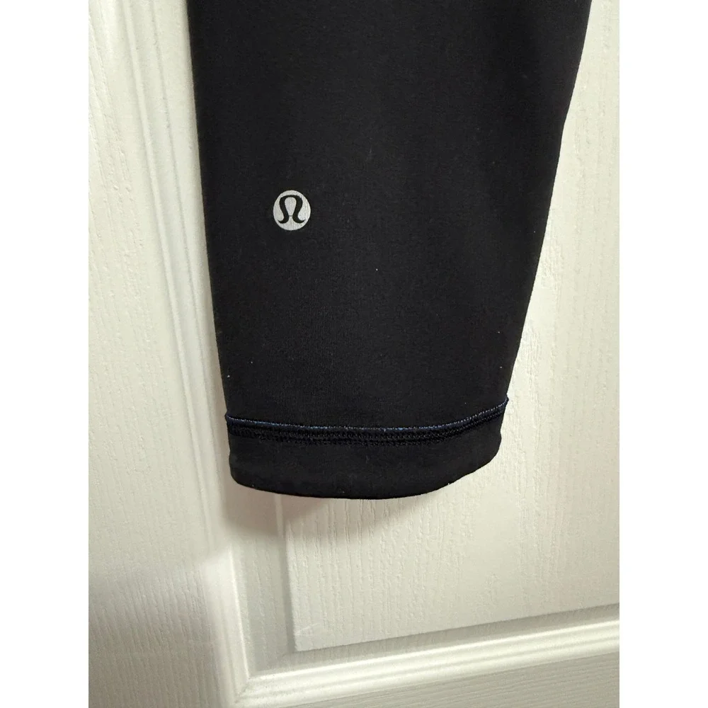 Lululemon Wunder Under Crop Reversible Leggings Black Electric Blue Size 6 - Picture 10 of 16